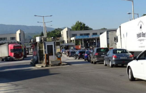 задържаха голямо количество маркови стоки камион снимки