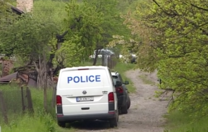 неизвестни пребиха ограбиха годишен мъж пернишко задигнаха голяма сума пари