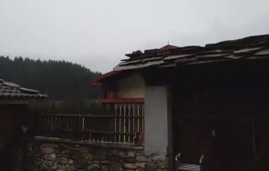 майски сняг заваля родопите видео