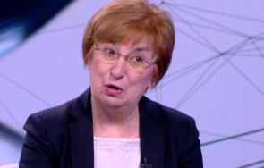 екатерина михайлова потресена съм толкова демонстративно натиска политическият бутон гешев