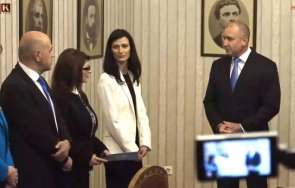 пик румен радев връчи първия мандат победилата вота партия герб предрече трудности мария габриел обяви експертен кабинет обновена