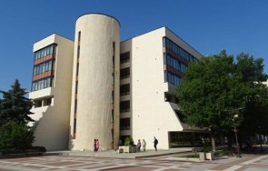 вандал преряза кабелите патриотичното осветление общината благоевград видео