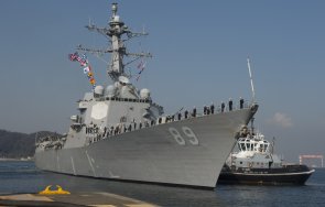 американски разрушител акостира кипър