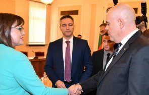 депутат слави соня колтуклиева гешев дърпа нинова кабинет мария габриел