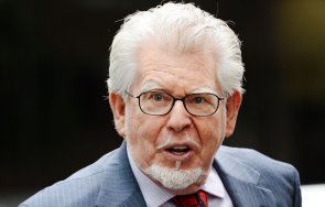 почина водещият ролф харис съден сексуално посегателство малки момичета