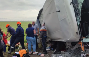 последните минути автобус обърна тракия десетки ранени обновена снимки