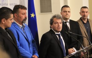 сценаристите действие хората слави гледат руди гела разцепи парти пуканки снимка