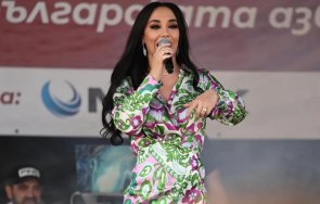 наистина мария илиева облече къса шармантна рокля