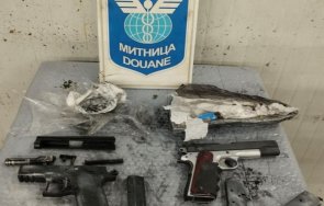 иззеха контрабандни бойни пистолети капитан андреево снимки