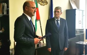 новият министър здравеопазването проф хинков продължа всички започнати проекти