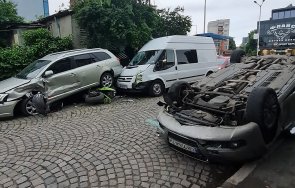 авто екшън джигит паркира таван помитайки бус кола мотор софия снимки