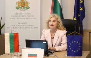 напрежение туристическият бранш иска зарица динкова министър