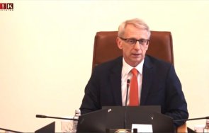 извънредно пик първо заседание новоизбрания кабинет денков раздаде задачи министрите всичките трябвало съдействат асен василев бюджета