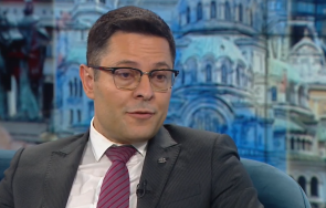 погребват ангел христов братя галеви около църквата дупница гъмжи полиция