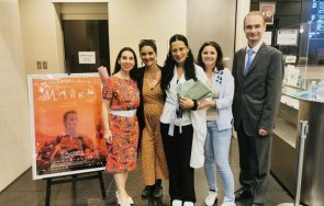 филмът майка премиерна прожекция япония