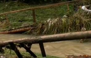 тревога нивото реките етрополе остава високо