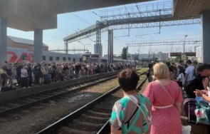 жители ростов дон тълпят панически гарите бягат видео