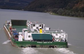 арестуваха капитана българския кораб предизвика разлив гориво река дунав
