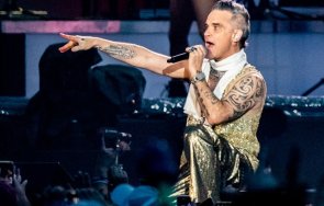 роби уилямс прекъсна свой концерт заради затруднено дишане видео