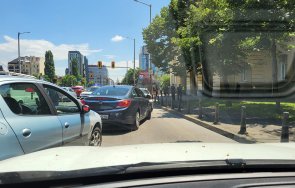 първо пик блъснаха общински полицай докато обезпечава катастрофа центъра софия снимки