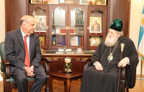 патриарх неофит срещна посланика сащ кенет мертен