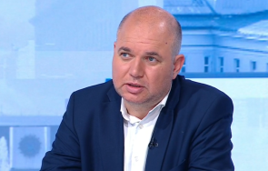 владислав панев плаващо мнозинство избере шефове регулаторите повод оставка правителството
