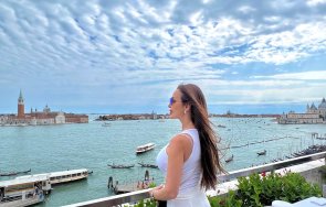 глория хотела бонд юбилея снимки