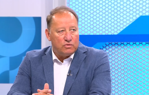 ангел найденов недоумявам военната помощ украйна засекретена