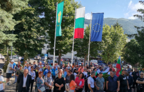 недоволни управлението карлово протестират общината