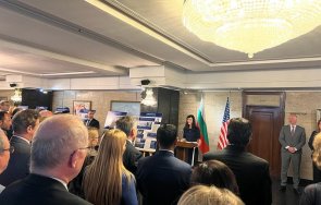 мария габриел откри изложба 120 години дипломатически отношения българия сащ