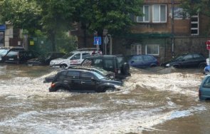 апокалиптично мощен порой изсипва центъра софия