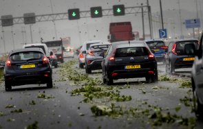 хаос транспорта нидерландия заради бурята поли