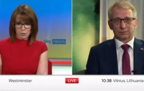 скандал денков скай нюз щом русия използва касетъчни муниции значи украйна