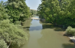 страшна трагедия две деца влязоха къпят река осъм втори ден издирват