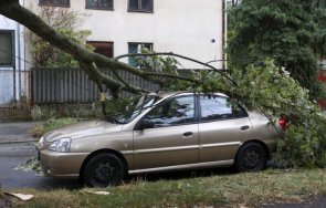 буря отне живота трима души сърбия видео снимки