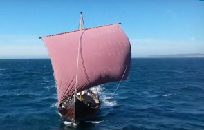 викингски кораб акостира русе