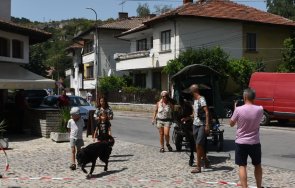 катунари деца пътуват каруца франция палестина спряха ловеч снимки