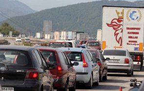 катастрофа блокира движението автомагистрала хемус