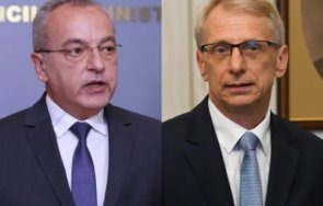 войната разгаря гълъб донев отговори денков засипа редовното правителство тежки критики