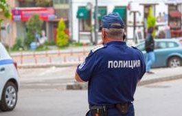 екшън бой две фамилии берковица жена удари полицай парче бетон