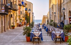 туроператор спаси 120 българи изоставени сицилия