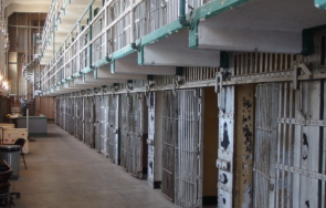 рекорден брой затворници франция