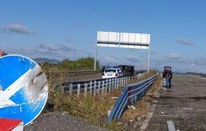 джипът мигранти мрамор катастрофирал двама ранени