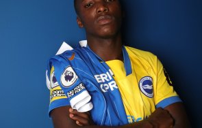 обрат кайседо иска ливърпул чака офанзива челси