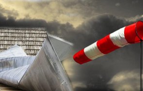 частично бедствено положение дългопол буря отнесе покриви къщи