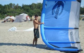 горещо пик направи кирил петков скандала капутгейт плажа корал видео