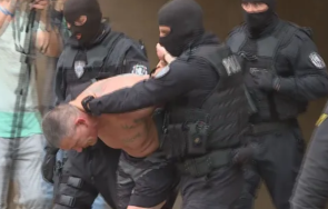 автоджамбазинът руснака решетките часа