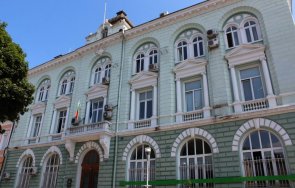 красива дама стана зам областен управител варна снимка