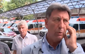 синдикат защита здравният министър настройва работещите спешна помощ един друг