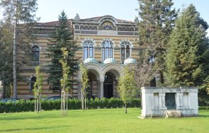 светият синод обръщение заради зачестилите случаи насилие църквата пак иска въвеждането предмета религия